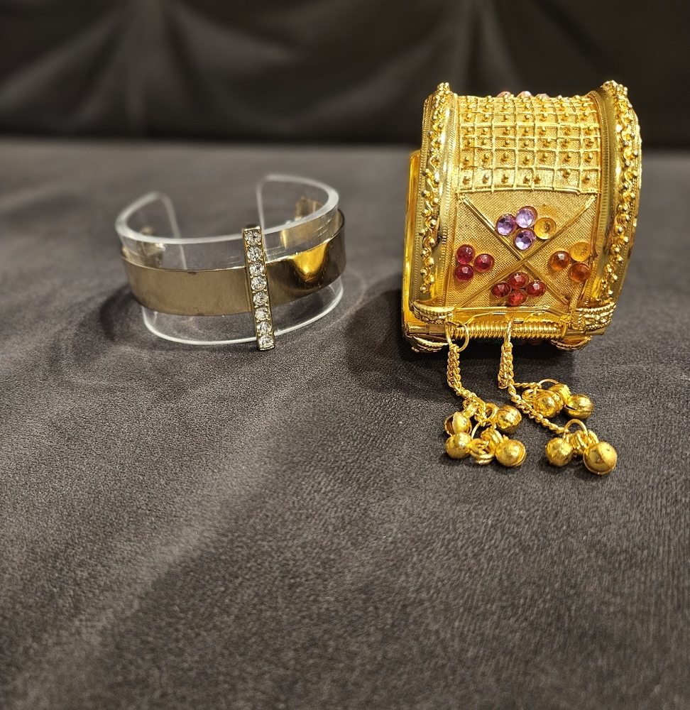 Costume Jewlery bracelet set
